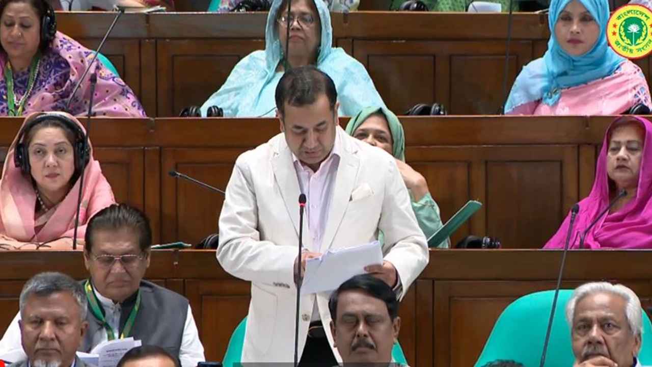 গণমাধ্যমের স্বাধীনতা নিশ্চিত, কিন্তু অপরাধে কঠোর ব্যবস্থা: তথ্য প্রতিমন্ত্রী