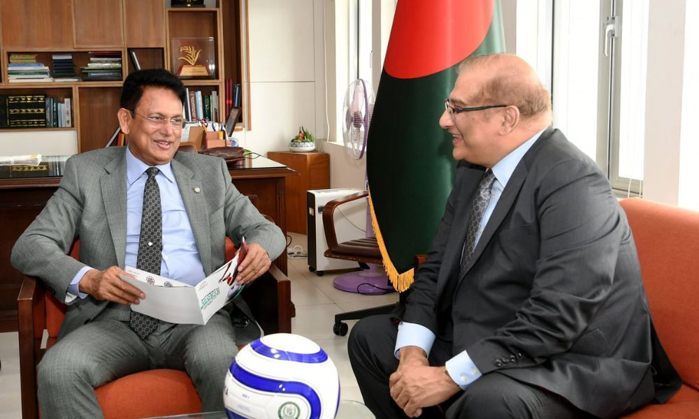 শিক্ষামন্ত্রীর সঙ্গে পাকিস্তানের হাইকমিশনারের সৌজন্য সাক্ষাৎ