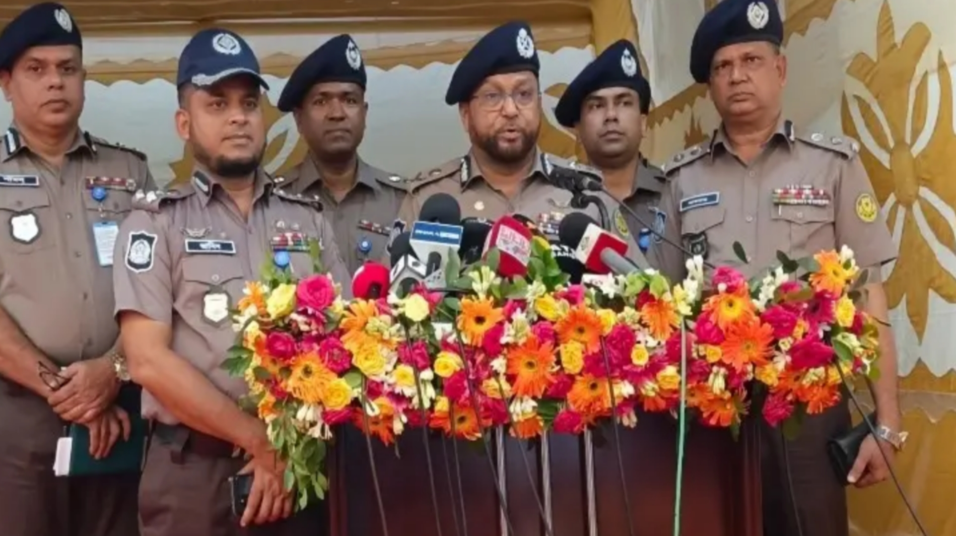 ঢাকার ১৯ মোড়ে এআই ক্যামেরা, রেকর্ড দেড় হাজার মামলা: ডিএমপি
