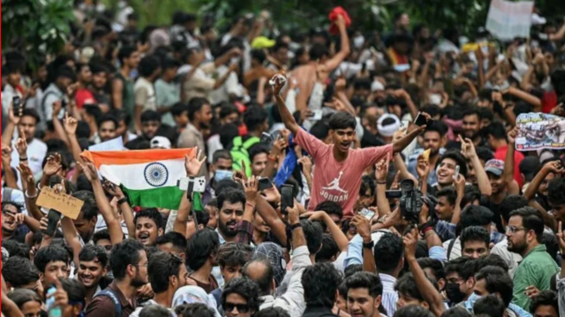 দাবি মেনে নিল সরকার, আন্দোলন প্রত্যাহার