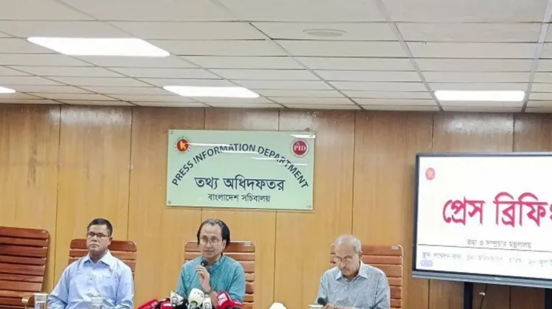 চলতি বছরের মধ্যেই স্থানীয় সরকার নির্বাচন: তথ্য উপদেষ্টা