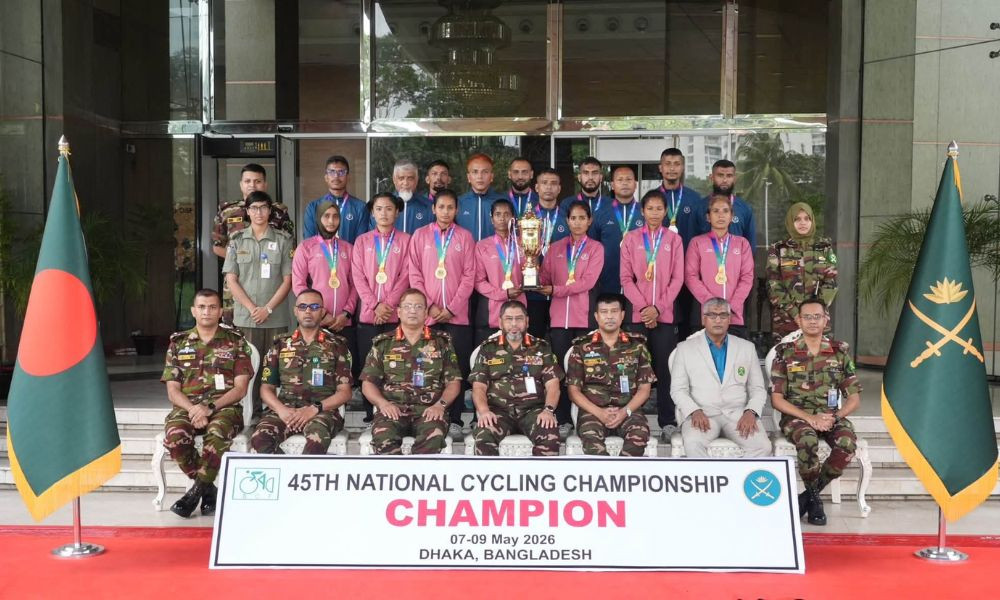 চ্যাম্পিয়ন খেলোয়াড়দের সঙ্গে সৌজন্য সাক্ষাতে সেনাপ্রধান