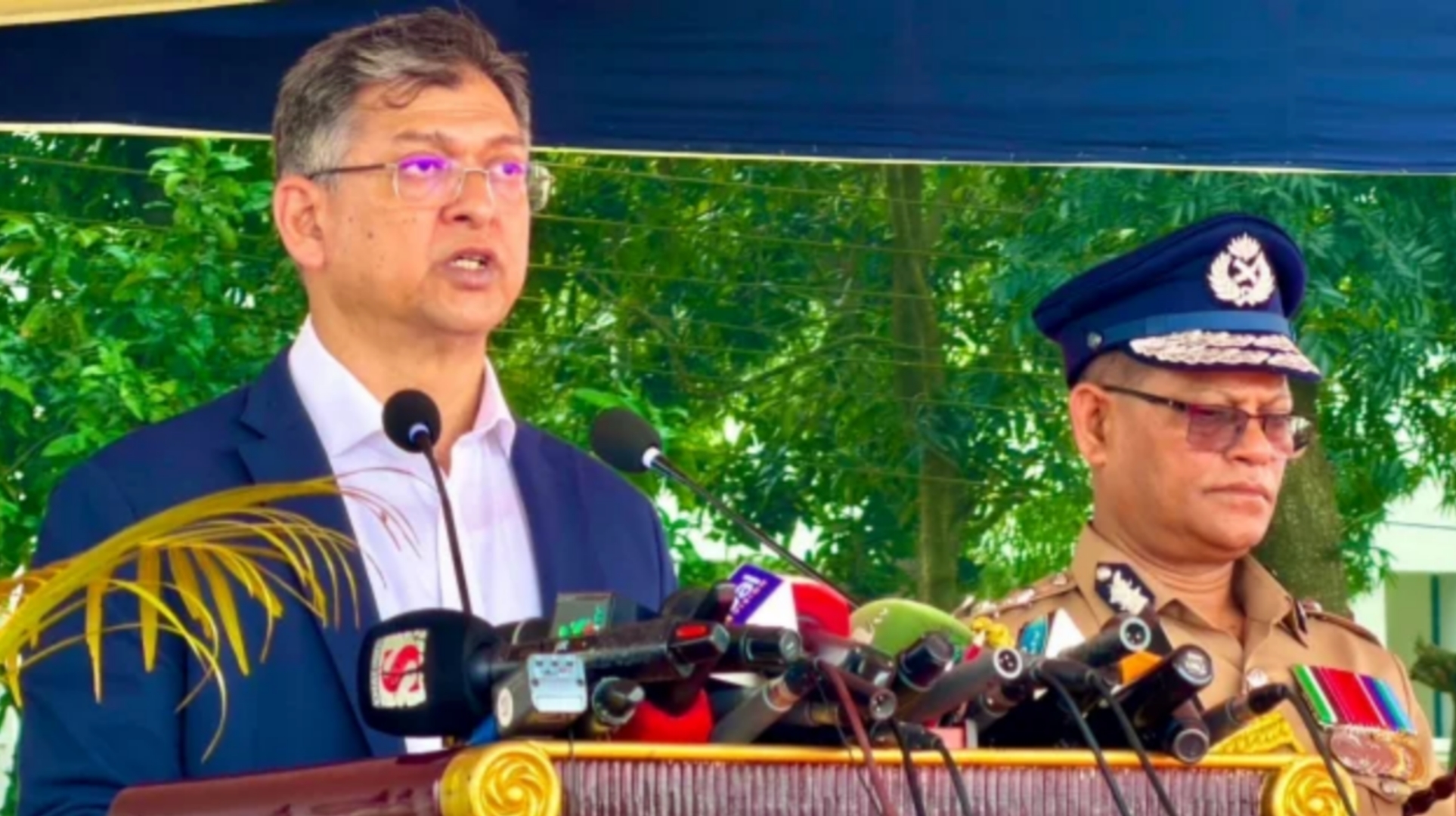 পুলিশকে নিরপেক্ষভাবে দায়িত্ব পালনের নির্দেশ: স্বরাষ্ট্রমন্ত্রী