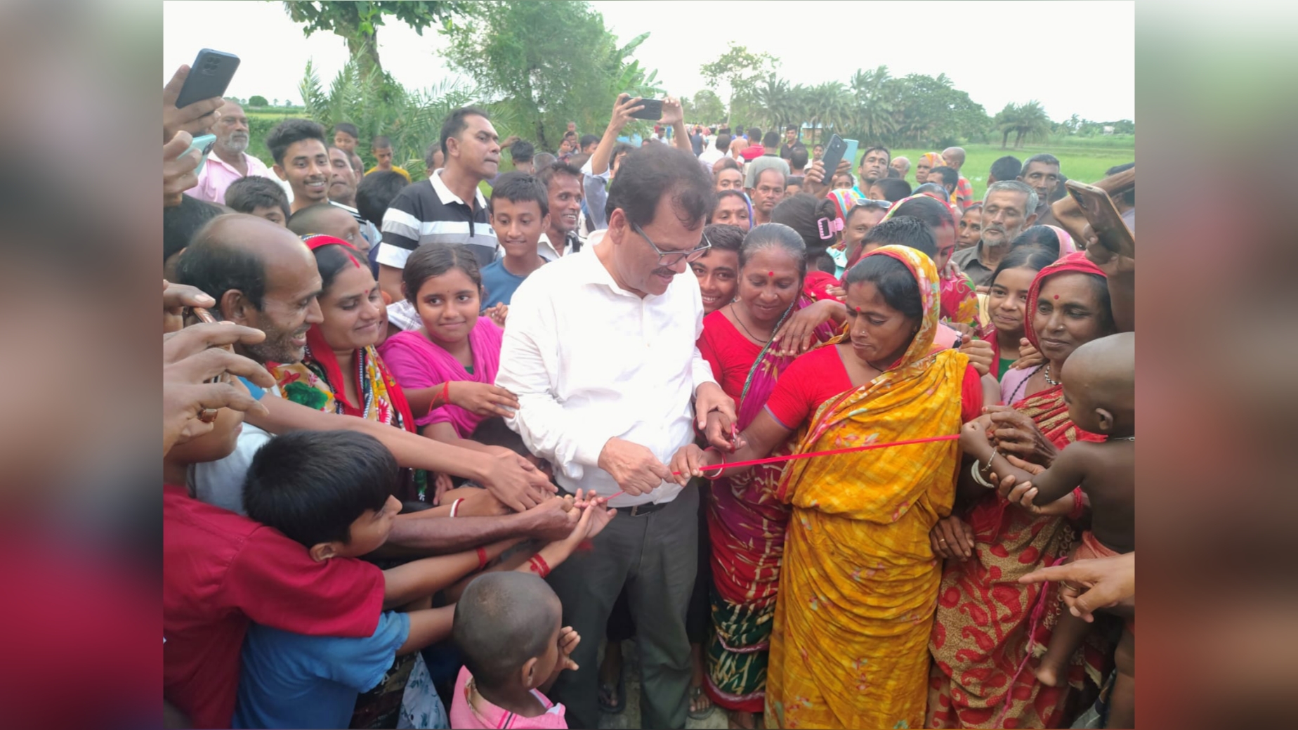 তালার খেশরা কলাগছিতে সড়ক নির্মাণ উদ্বোধন