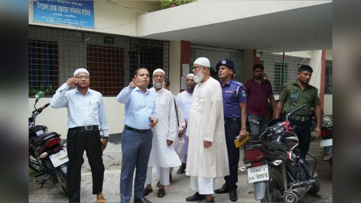 দেবহাটায় এমপি মুহাদ্দিস আব্দুল খালেকের বিভিন্ন কর্মসূচিতে অংশগ্রহণ