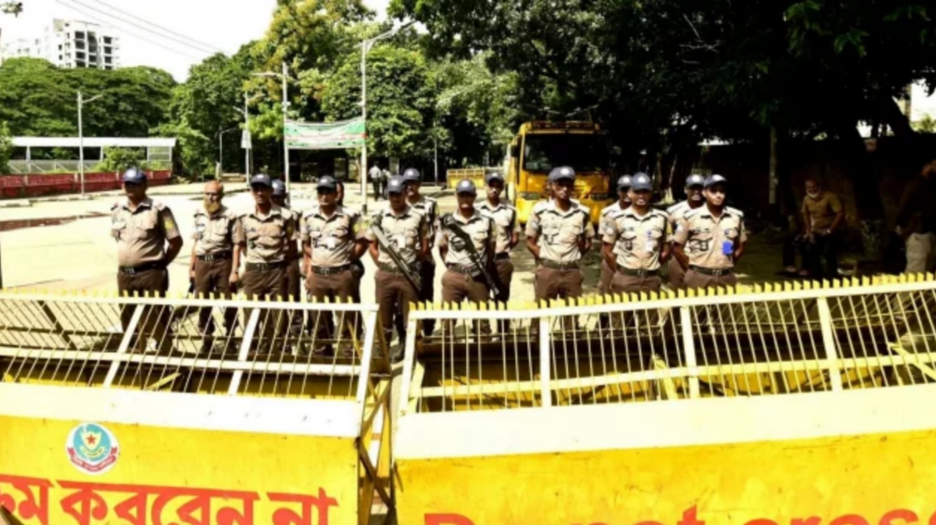 ১৫ আগস্ট ঘিরে ধানমন্ডি ৩২ এ নিরাপত্তা জোরদার