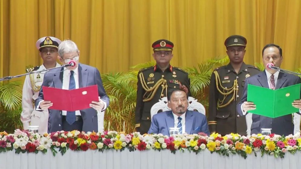 শপথ নিলেন বাংলাদেশের ২৩তম রাষ্ট্রপতি মির্জা ফখরুল