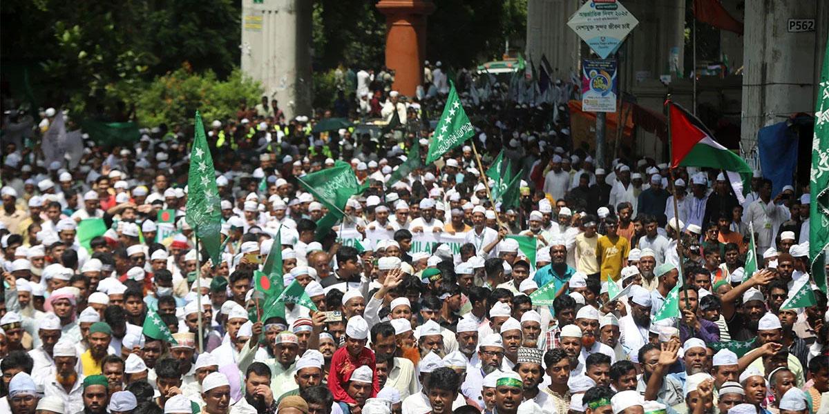 ঢাকায় জসনে জুলুসে ঈদে মিলাদুন্নবীতে মানুষের ঢল