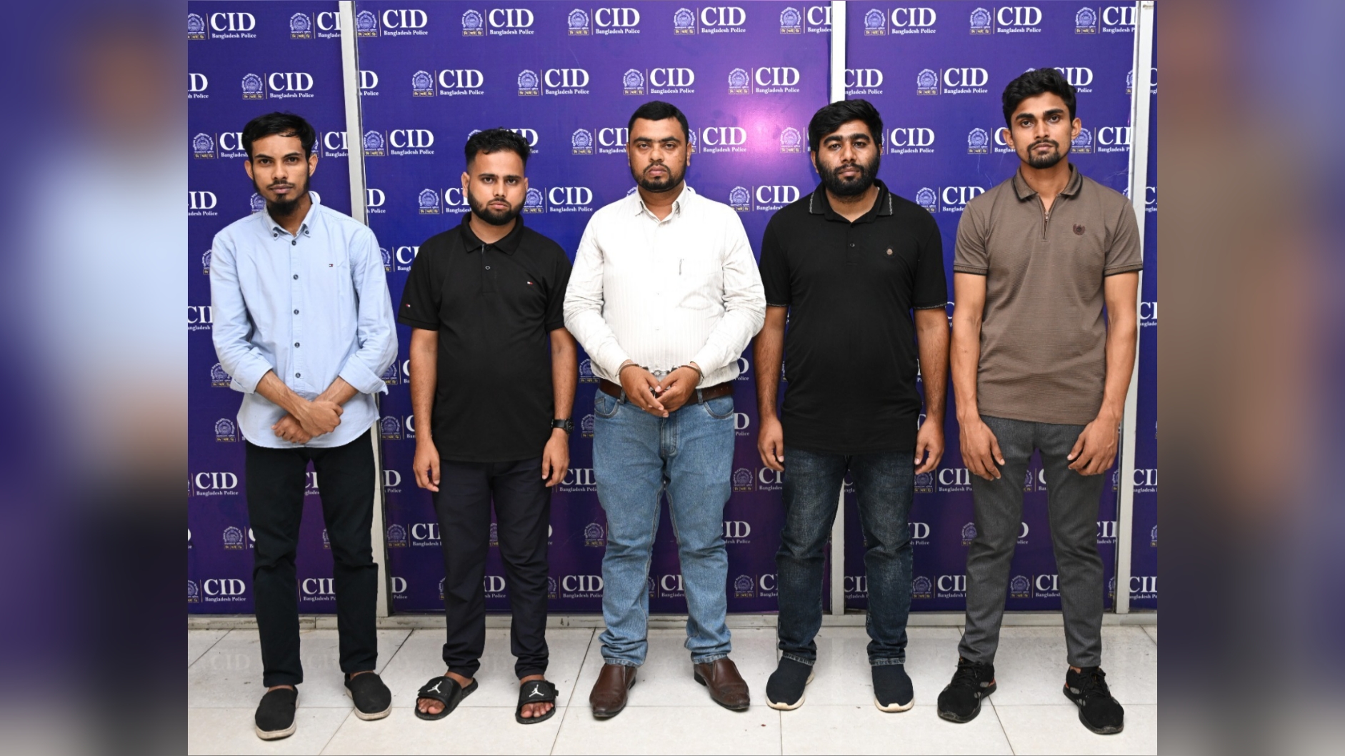 সৌদিতে উচ্চ বেতনের চাকরির প্রলোভনে মানবপাচার চক্রের ৫ সদস্য গ্রেপ্তার