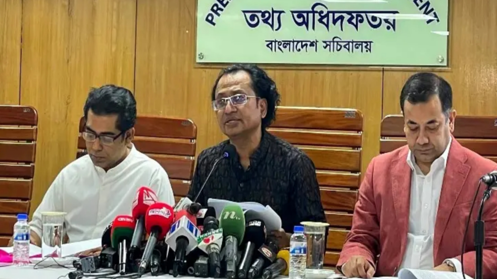 ব্যাটারিচালিত রিকশার জন্য দ্রুত নীতিমালা: প্রধানমন্ত্রীর উপদেষ্টা