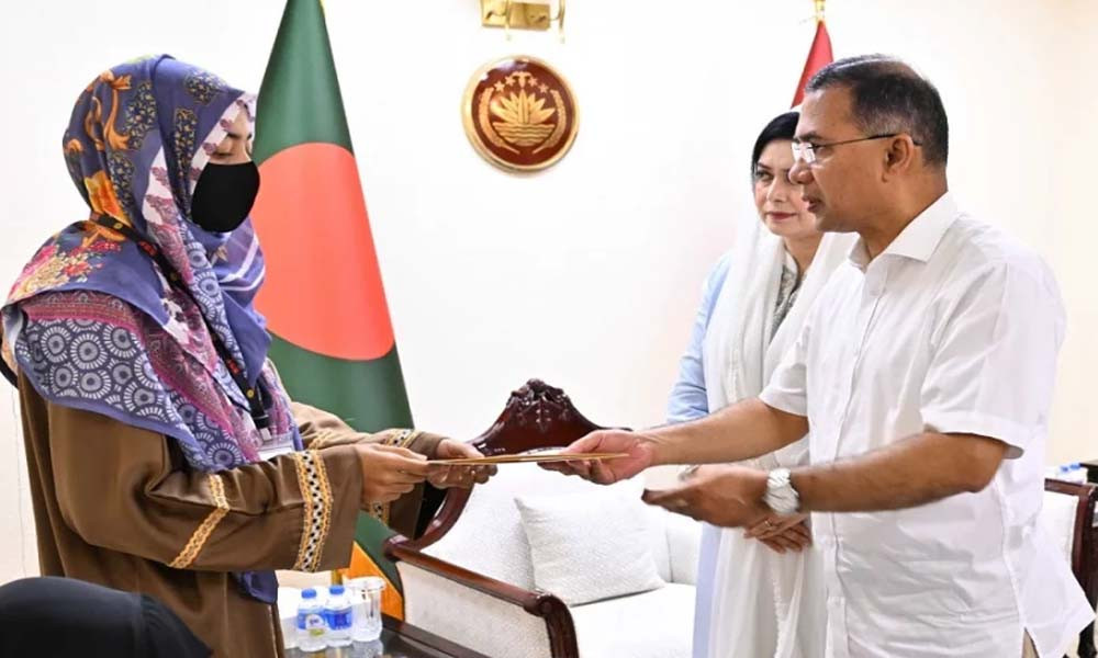 শহীদ ২ সেনা সদস্যের পরিবারকে প্রধানমন্ত্রীর আর্থিক সহায়তা