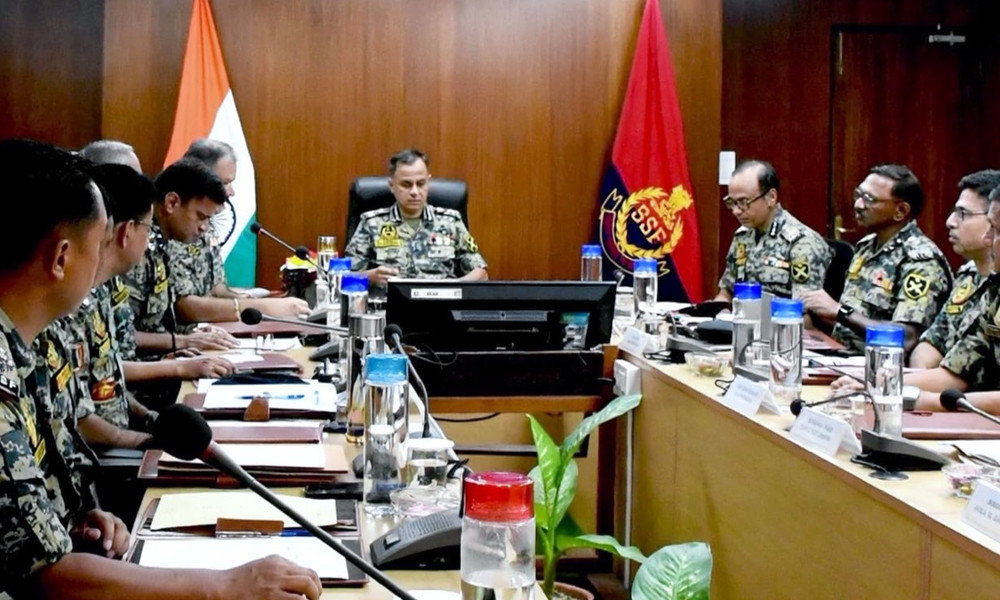 ভারত-বাংলাদেশ সীমান্তে নিরাপত্তা জোরদারের নির্দেশ বিএসএফ প্রধানের