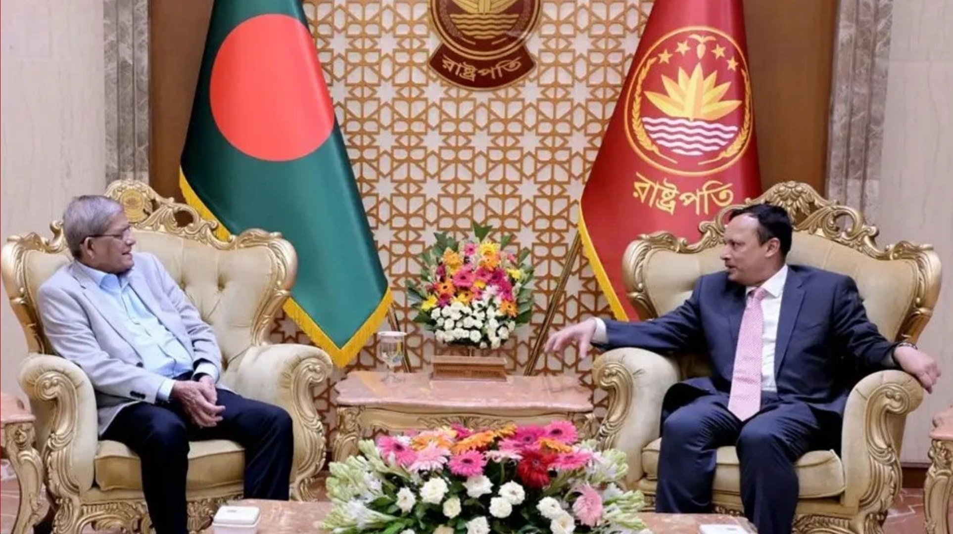 রাষ্ট্রপতির সঙ্গে অ্যাটর্নি জেনারেলের সৌজন্য সাক্ষাৎ