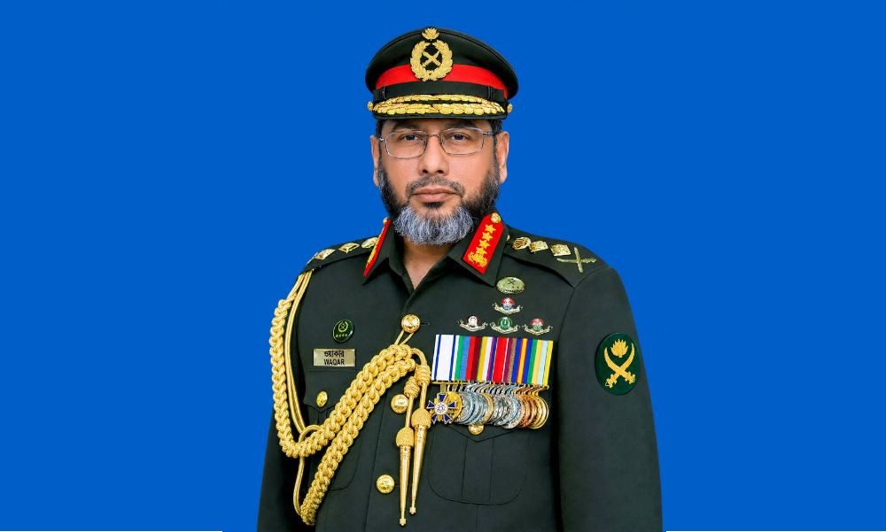 অস্ট্রেলিয়া ও যুক্তরাষ্ট্রে সরকারি সফর শেষে দেশে ফিরলেন সেনাপ্রধান