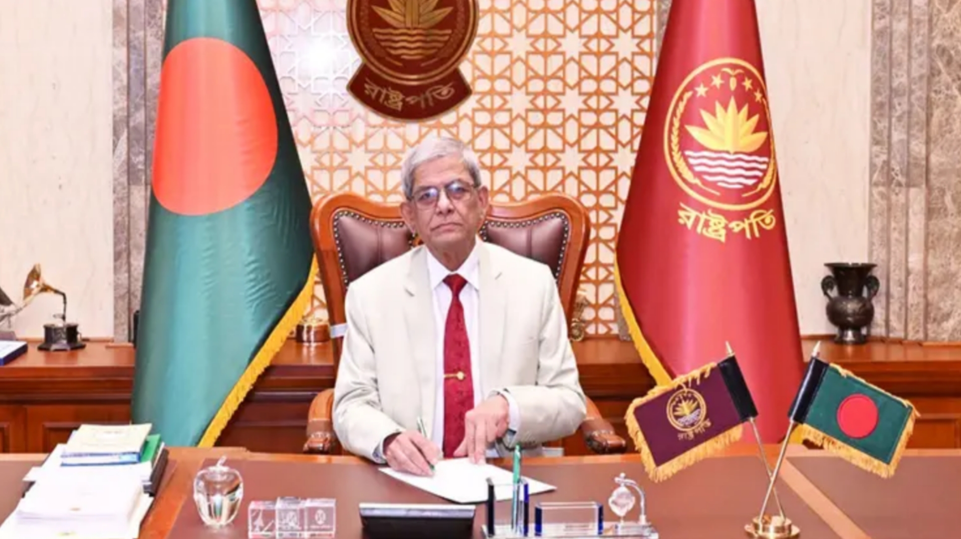 বিভেদ সৃষ্টির অপচেষ্টার বিরুদ্ধে আপসহীন থাকার আহ্বান রাষ্ট্রপতির