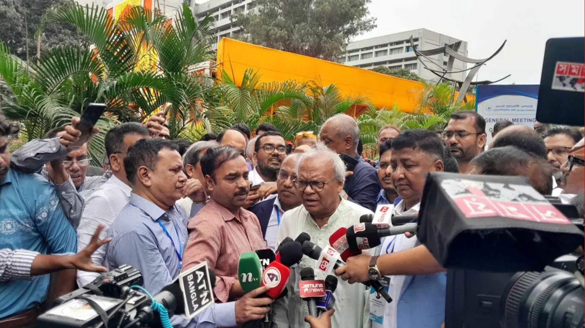 লং মার্চের যৌক্তিকতা দেখছেন না রিজভী