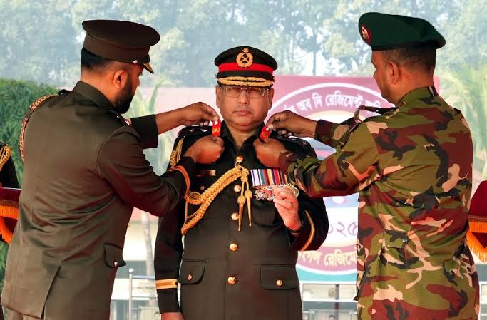 কর্নেল অব দি রেজিমেন্ট’ হিসেবে অভিষিক্ত হলেন সেনাবাহিনী প্রধান