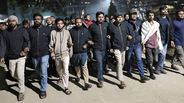 ভারতে বাংলাদেশি নারীকে হত্যা, সিকৃবিতে বিক্ষোভ