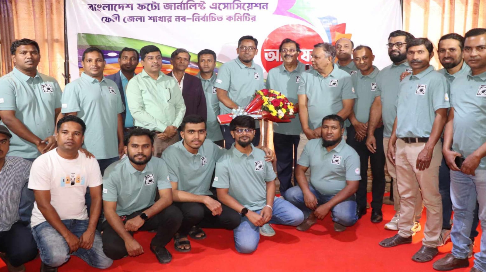 ফটো জার্নালিস্ট এসোসিয়েশনের ফেনী জেলা শাখার নবনির্বাচিত কমিটির অভিষেক