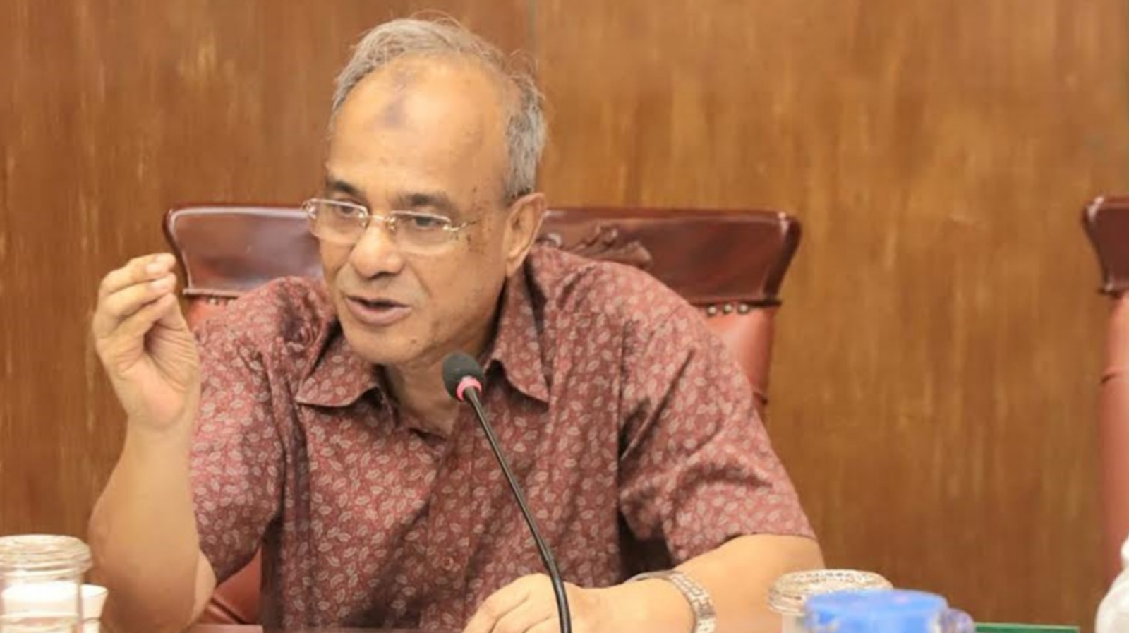 গত বছরের তুলনায় নিত্যপণ্যের দাম অনেক কম : স্বরাষ্ট্র উপদেষ্টা 