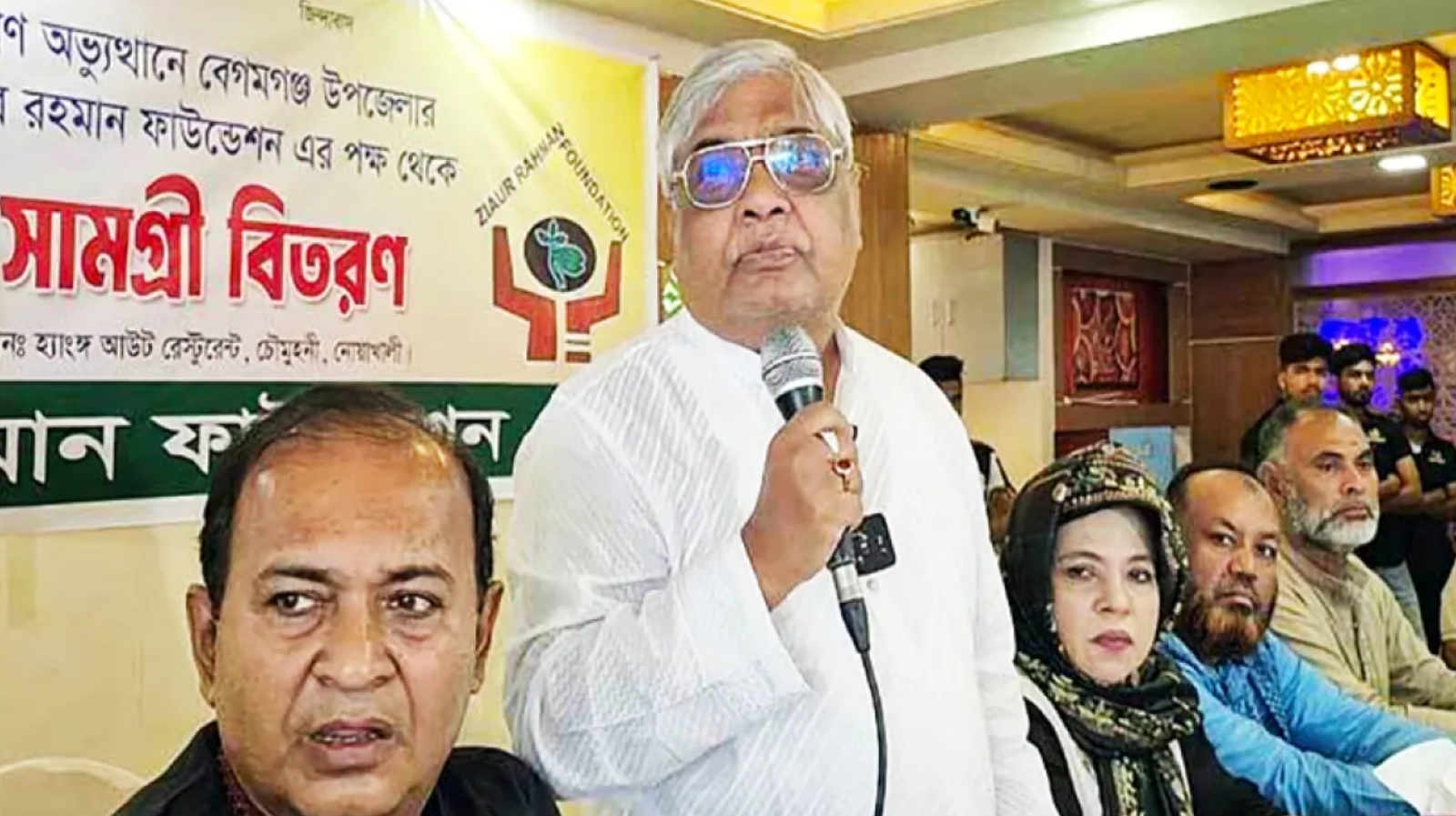 মেসে থাকা উপদেষ্টারা এখন চড়েন ৬ কোটির গাড়িতে : বুলু