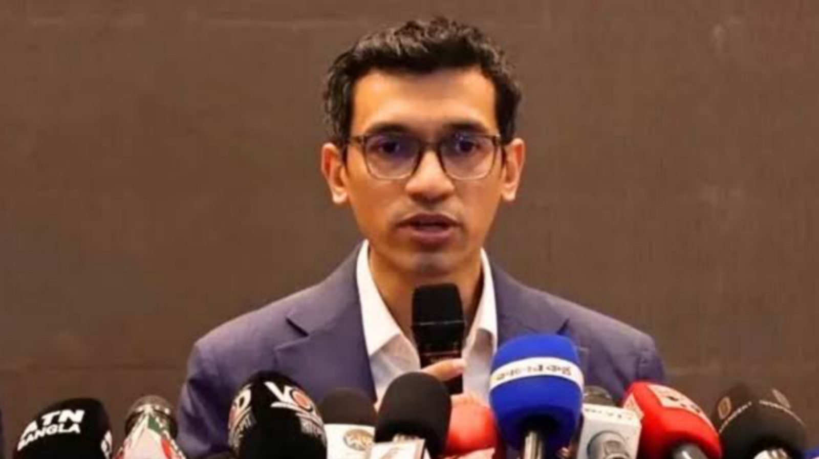 প্রতিমন্ত্রীর মর্যাদা পেলেন বিডার নির্বাহী চেয়ারম্যান আশিক চৌধুরী