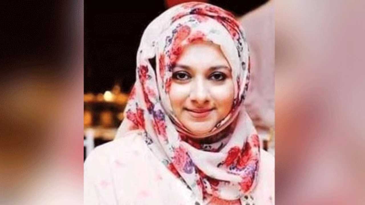 শেখ হেলালের মেয়ে শাইরা শারমিনকে বিদেশ যাত্রায় বাধা