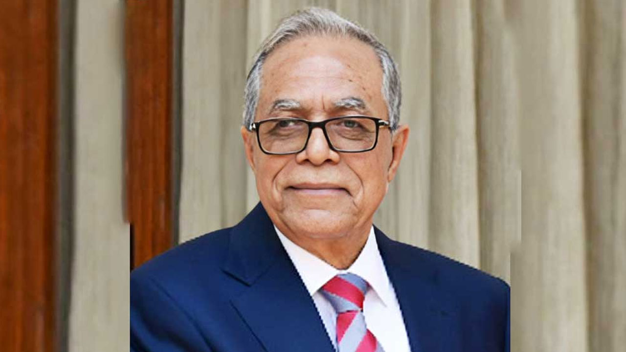 দেশে ফিরলেন আবদুল হামিদ