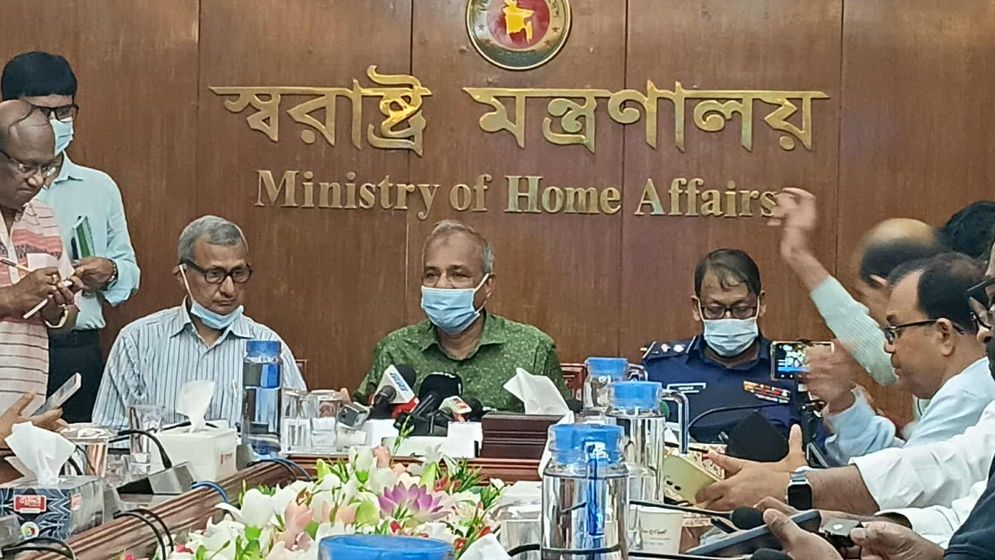 ইসি যে সময় ভোটের তারিখ ঘোষণা করবে সে সময়ের জন্য প্রস্তুত আইনশৃঙ্খলা বাহিনী : স্বরাষ্ট্র উপদেষ্টা