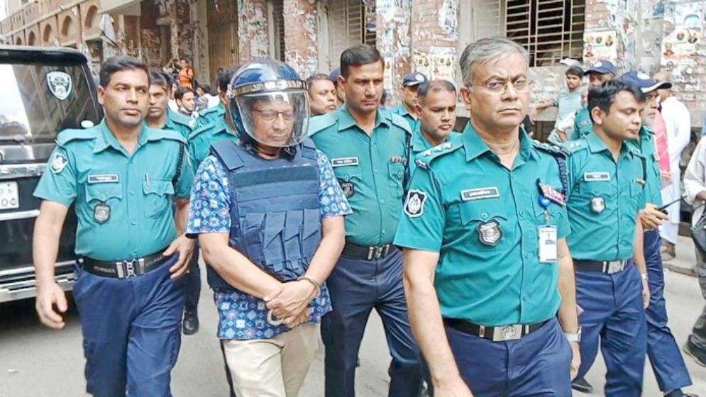 ট্রাইব্যুনালে হাজির সাবেক আইজিপি মামুন