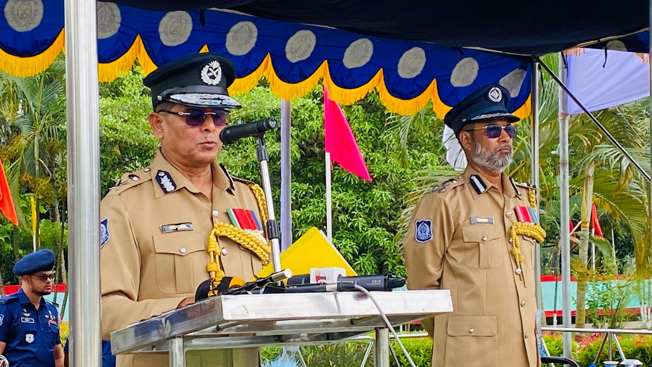 অভ্যুত্থান প্রমাণ করেছে জনমতের বিপক্ষে গিয়ে কখনো টিকে থাকা যায় না : হাইওয়ে পুলিশের প্রধান