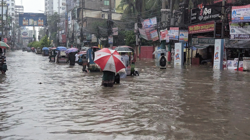 ফেনীতে বন্যা নিয়ন্ত্রণ বাঁধে ভাঙন, ৩০ গ্রাম প্লাবিত
