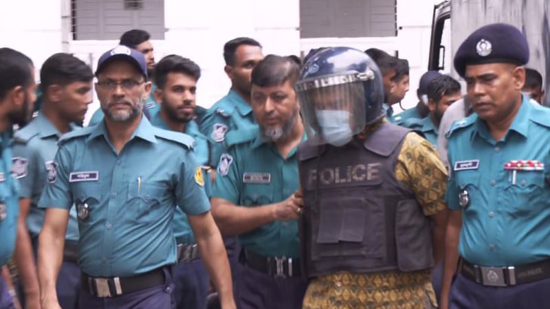 জুলাই হত্যাকাণ্ড: সাবেক ৯ মন্ত্রীসহ ৩৯ জন ট্রাইব্যুনালে