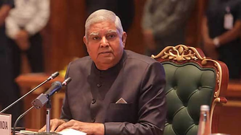ভারতের উপরাষ্ট্রপতির হঠাৎ পদত্যাগ, কারণ নিয়ে ধোঁয়াশা