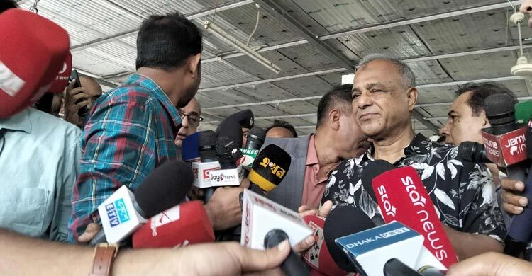 শুধু নির্বাচন ঘিরে নয়, অন্য সময়ও দেশে অস্ত্র ঢুকতে দেওয়া হবে না : স্বরাষ্ট্র উপদেষ্টা