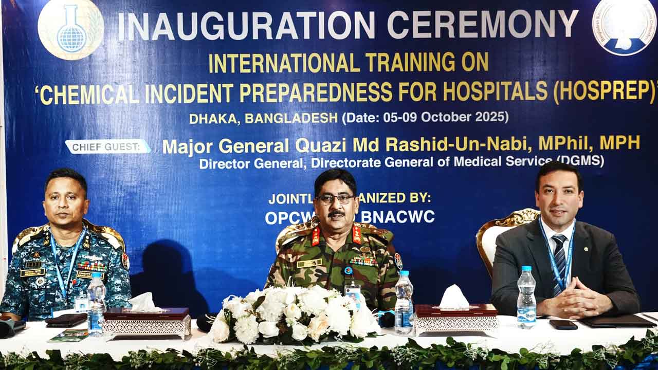 রাসায়নিক দুর্যোগে জরুরি চিকিৎসায় প্রশিক্ষণ দিচ্ছে সশস্ত্র বাহিনী বিভাগ