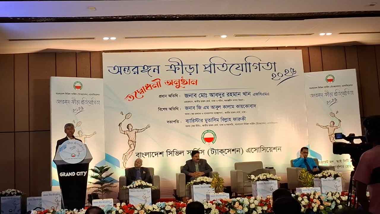 সরকারি বেশিরভাগ কর্মকর্তা-কর্মচারী বেতন থেকে ট্যাক্স কাটেন না  : এনবিআর চেয়ারম্যান