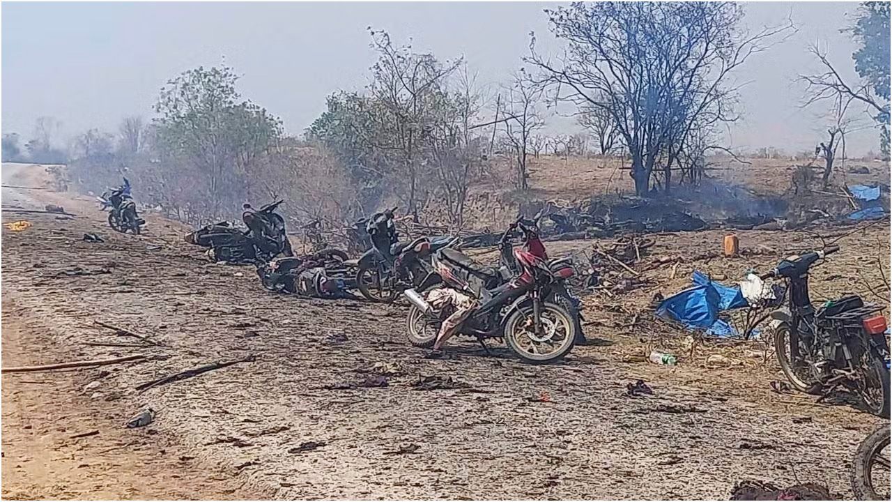 মিয়ানমারে বৌদ্ধদের উৎসবে জান্তার বোমা হামলা, নিহত ৪০