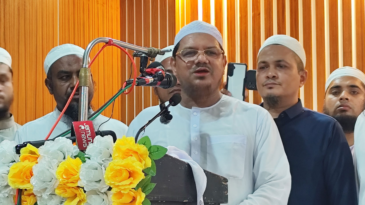 বিএনপির সময়ে ৫ ভাইসহ জেলে গিয়েছিলাম : চরমোনাই পীর