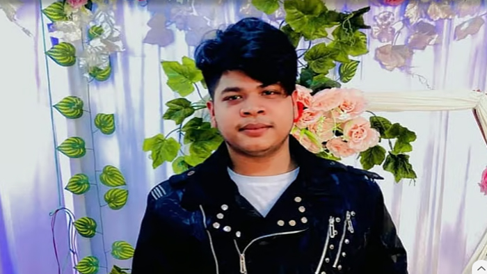 জেনেভা ক্যাম্পে দু’গ্রুপে সংঘর্ষ, ককটেল বিস্ফোরণে যুবক নিহত
