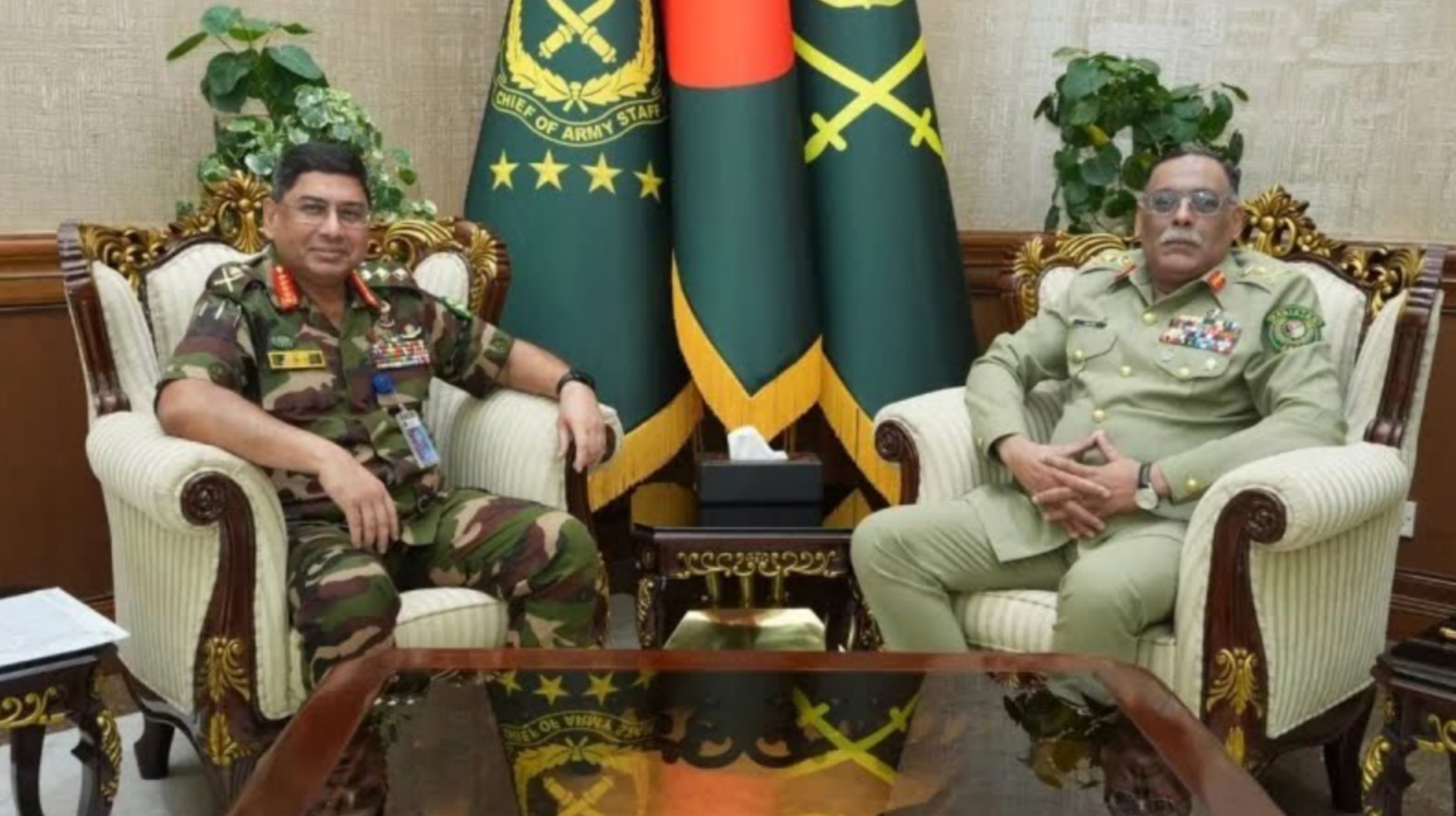 সেনাপ্রধানের সঙ্গে পাকিস্তানের জয়েন্ট চিফস অফ স্টাফ কমিটির চেয়ারম্যানের সাক্ষাৎ