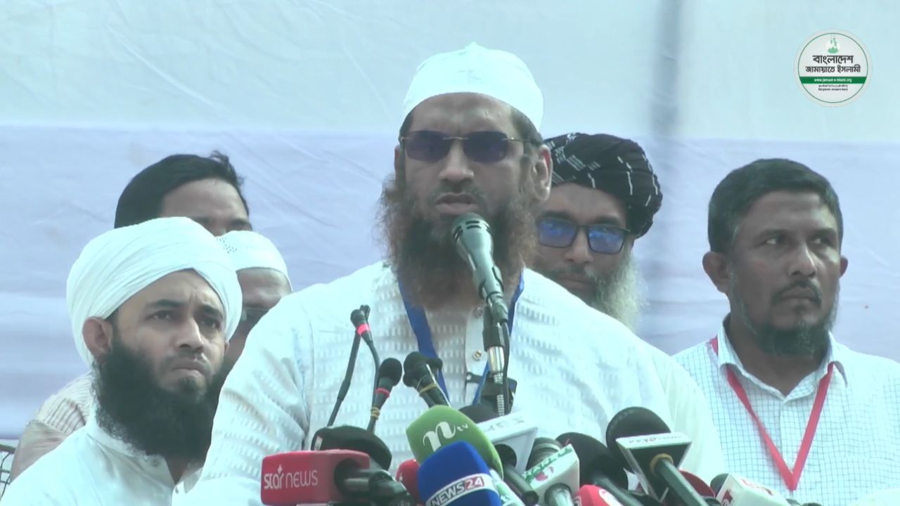 ১৩ নভেম্বর বাকশালপন্থীরা রাস্তায় নামলে মোকাবিলা করা হবে : মামুনুল হক