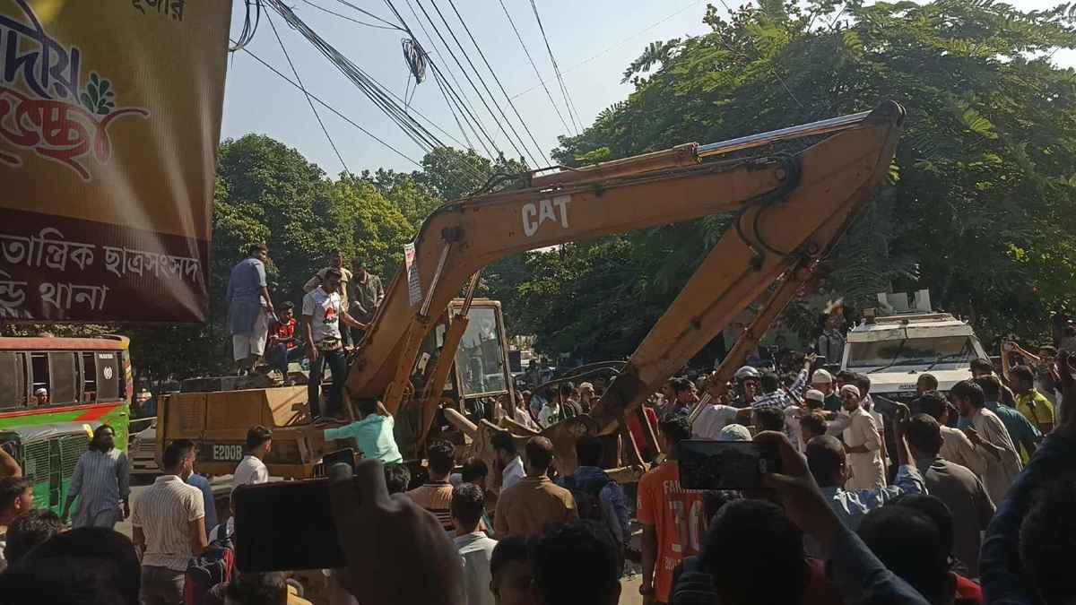 ‘রায় ঘোষণার পরই গুঁড়িয়ে দেওয়া হবে ধানমন্ডি ৩২’