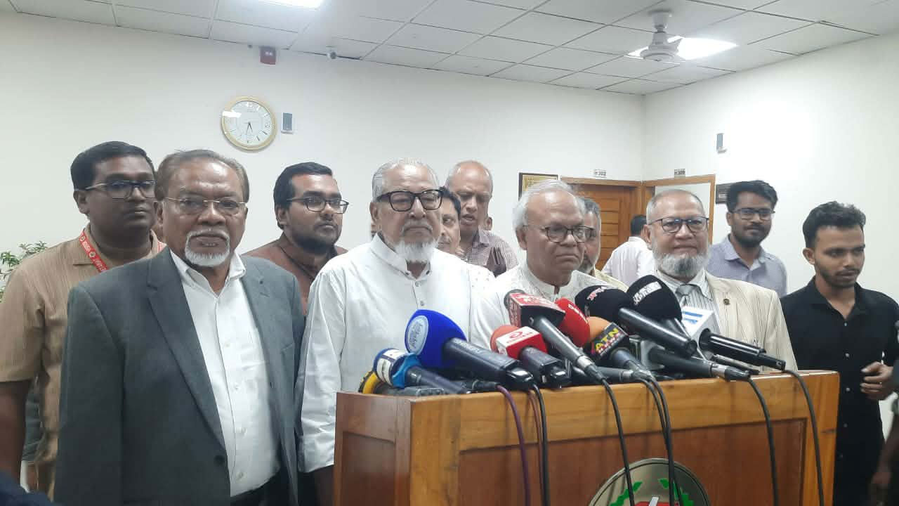 প্রবাসীদের পাসপোর্টকে পরিচয় হিসেবে গ্রহণের অনুরোধ বিএনপির