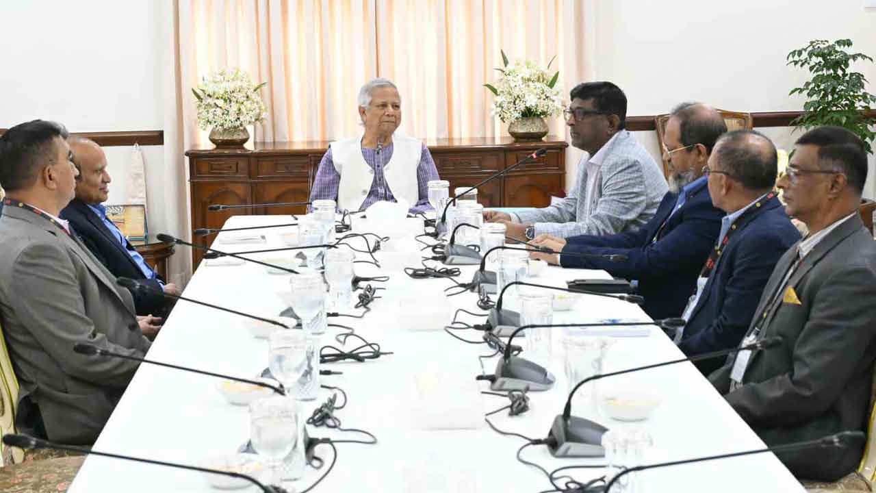 বঞ্চিত সশস্ত্র বাহিনীর সদস্যদের ন্যায়বিচার নিশ্চিত করবে সরকার  : প্রধান উপদেষ্টা