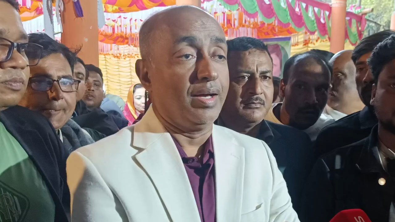 হাদির ওপর হামলাকারীর শেকড় যতই শক্তিশালী হোক উপড়ে ফেলা হবে  : অ্যাটর্নি জেনারেল
