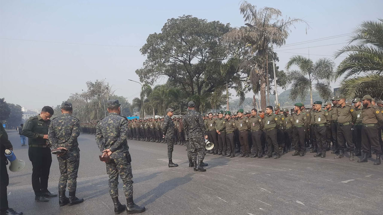 হাদির জানাজায় অনাকাঙ্ক্ষিত ঘটনা এড়াতে মাঠে থাকবে ৮৭০ আনসার
