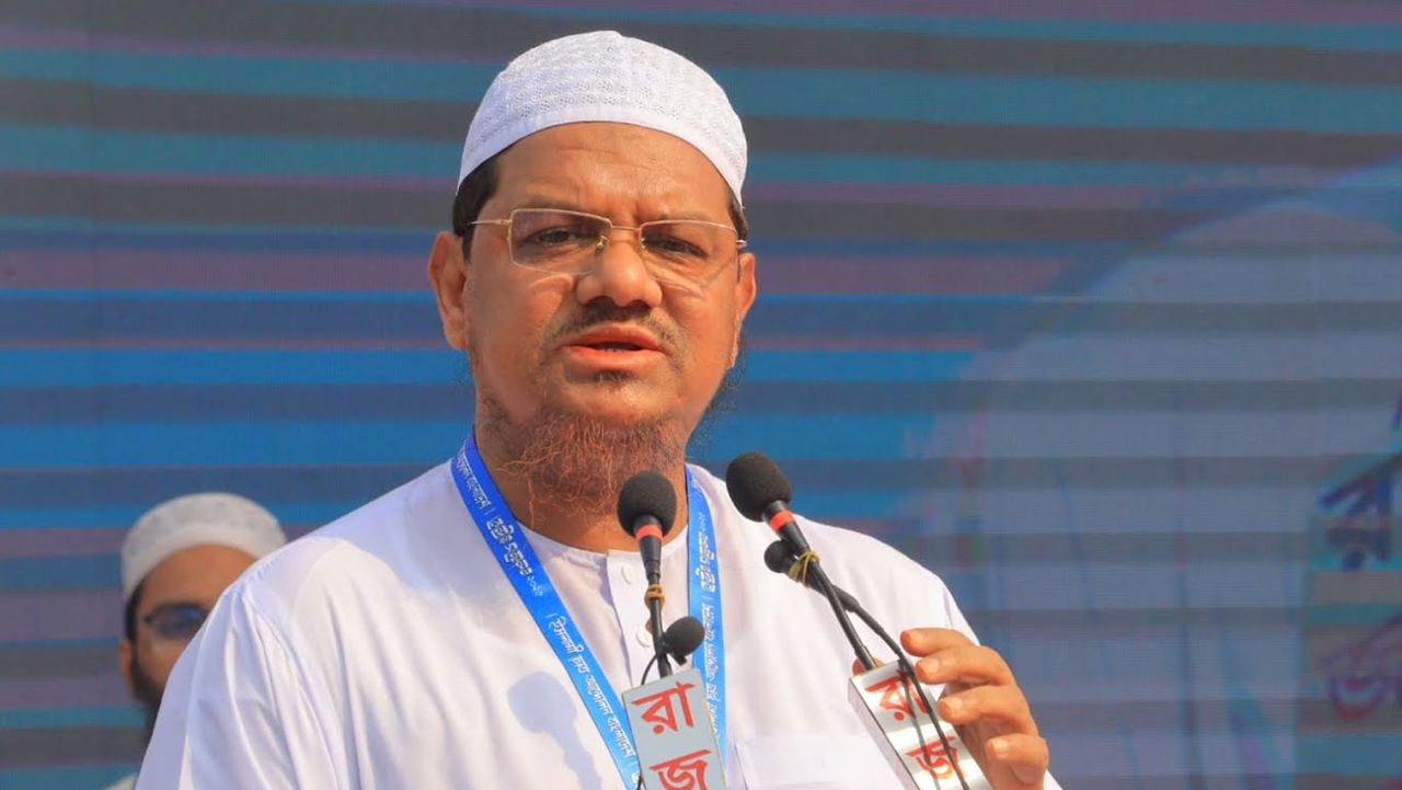 তারেক রহমানের প্রত্যাবর্তন রাজনীতিতে ইতিবাচক প্রভাব রাখবে : পীর চরমোনাই