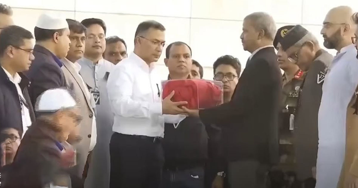 বেগম খালেদা জিয়াকে নিয়ে আবেগঘন স্মৃতিচারণ আইন উপদেষ্টার