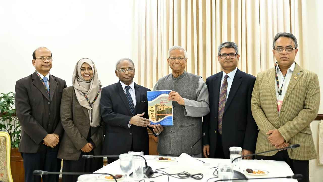 নির্বাচনে যেন আর ডাকাতি না হয়, সেই ব্যবস্থা করতে হবে: প্রধান উপদেষ্টা